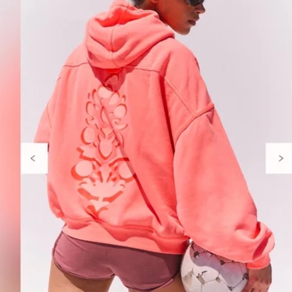 FP Movement Women's Final Call Logo Hoodie in neon coral 🪸 - Picture 4 of 4